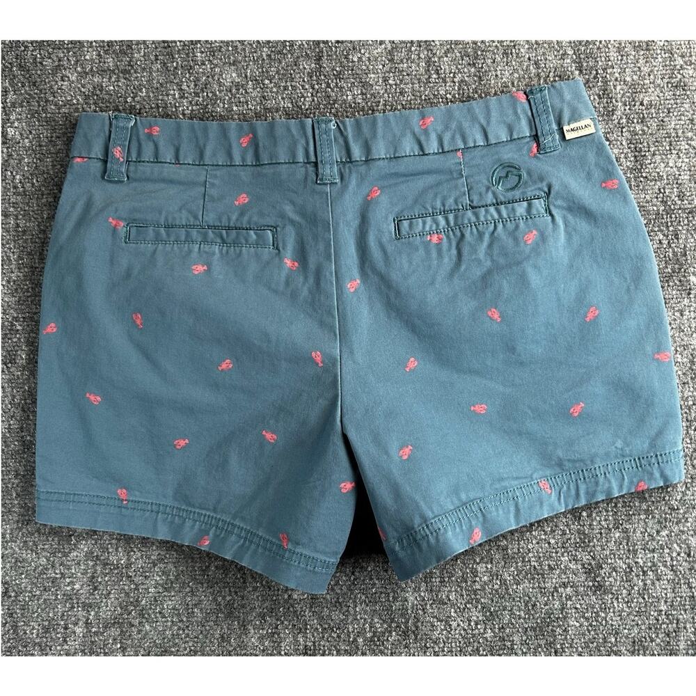Magellan Outdoors Women's Lobster Print Chino Shorts Size 10 Blue Pink - Picture 2 of 7